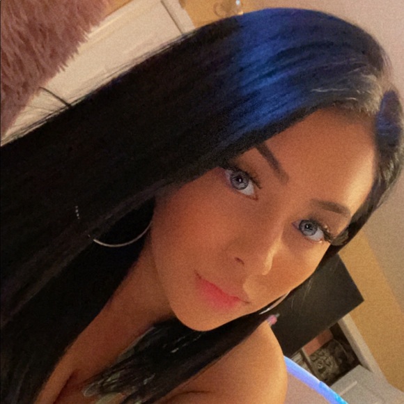 Meet your Posher, Aylene - Picture 1 of 1